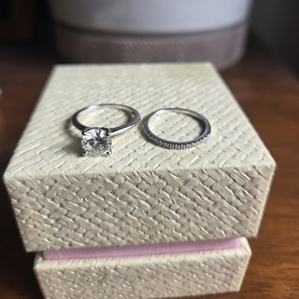 14 kt White Gold Moissanite Diamond Ring Set - Picture 6 of 10